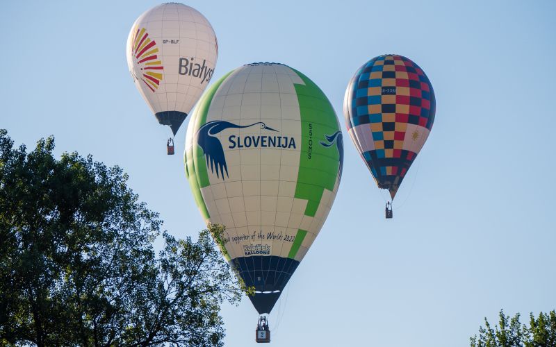 balon, odprto-drzavno-prvenstvo-slovenije-in-madzarske-v-letenju-s-toplozracnimi-baloni, baloni