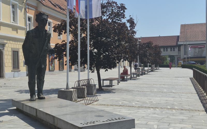 ozelenitev-kerencicevaga-trga, podpis-gradbene-pogodbe