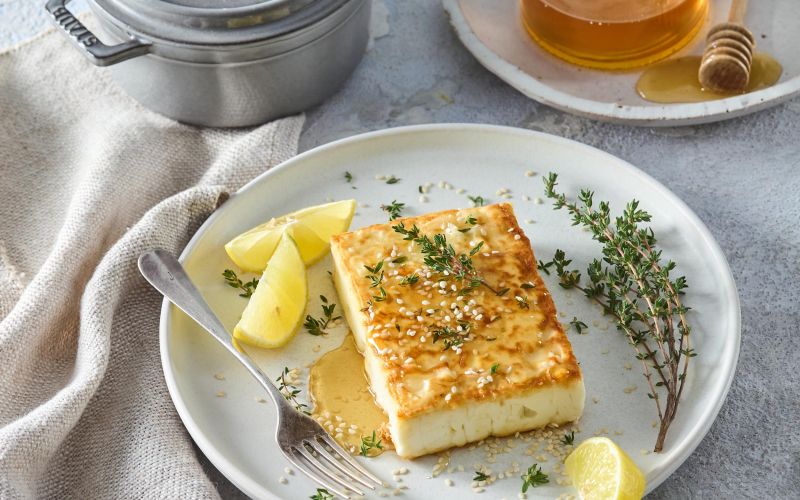 Pečena feta v paradižnikovi omaki