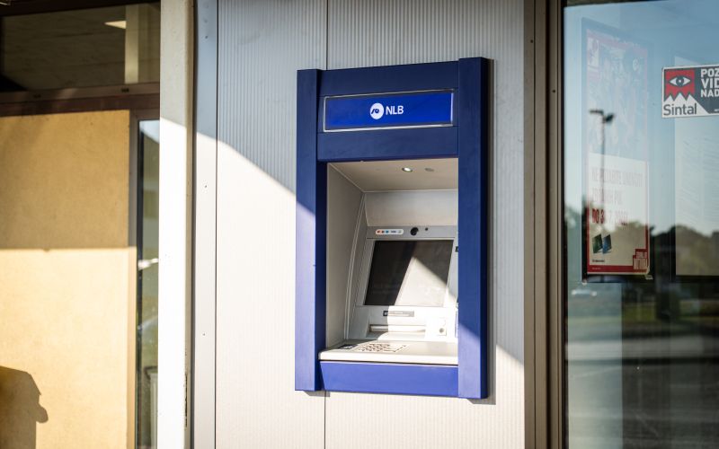 bankomat, veržej, nlb