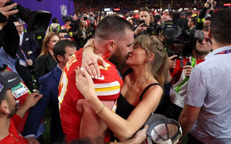Travis Kelce, Taylor Swift
