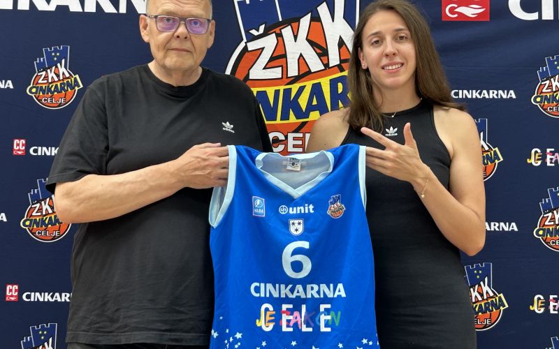 Iva Slonjšak - dres.jpg