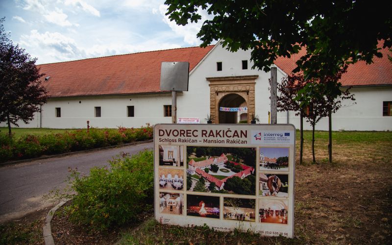 ris-dvorec-rakičan, grad-rakičan, rakičanski-grad, graščina, simbolična