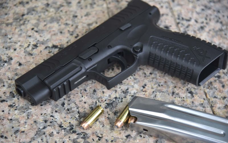 pistola orozje.JPG