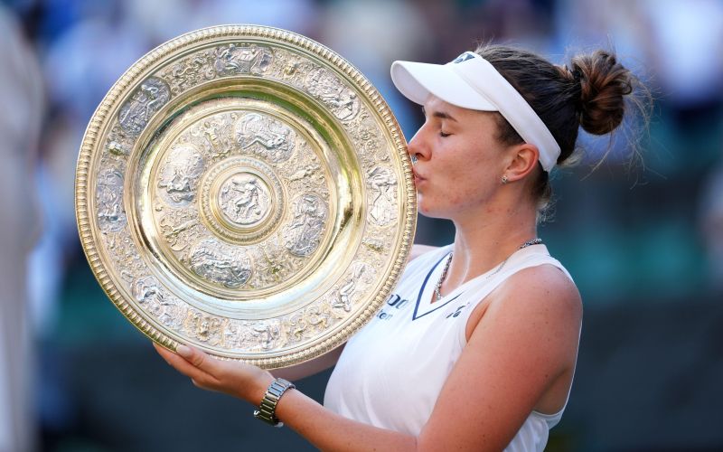 linda noskova.jpg