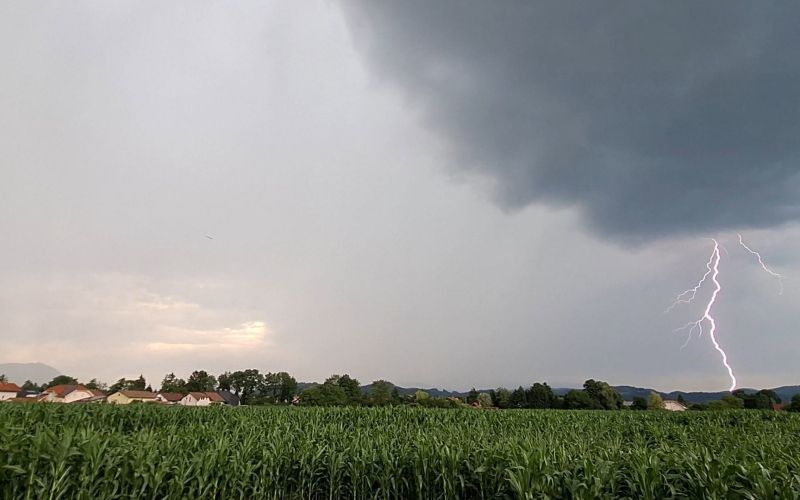 neurje, vreme, toca, veter, nevsecnosti