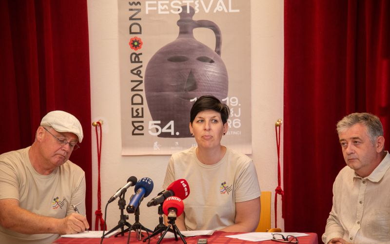mednarodni-folklorni-festival-beltinci, novinarska-konferenca