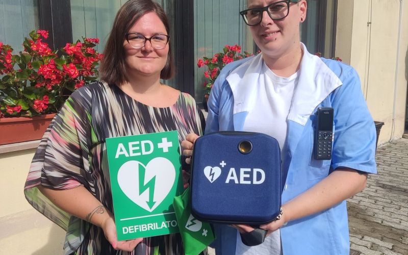 AED HRASTNIK Dom starejsih.jpg