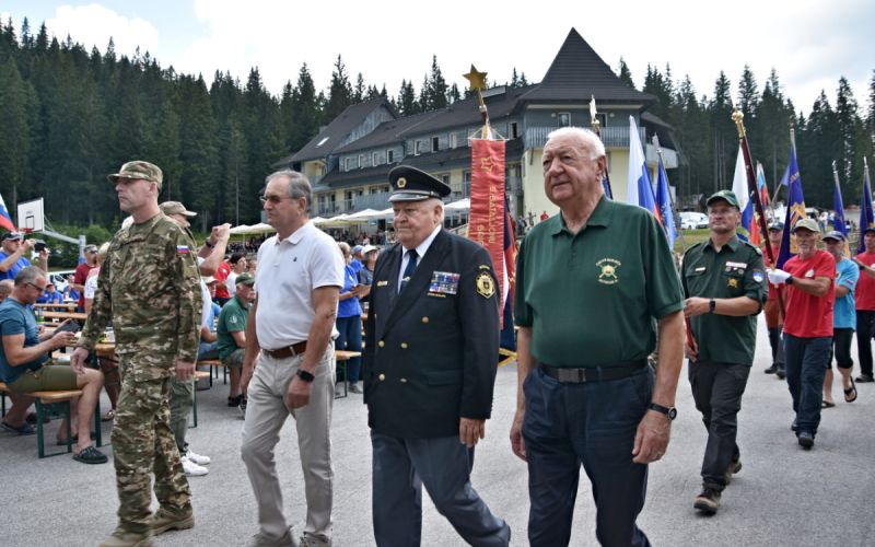 spominski-pohod, triglav, veterani