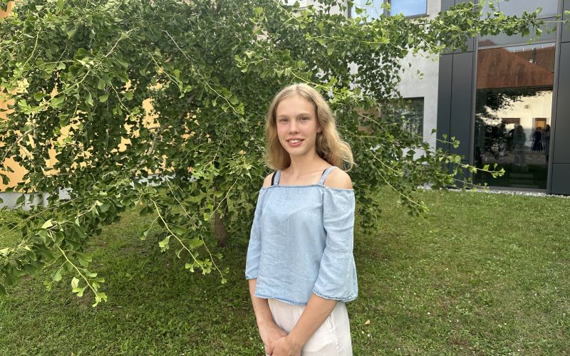 otroci pojejo, veronika pajič