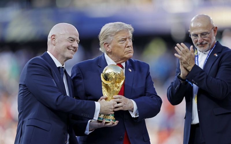 trump infantino.jpg