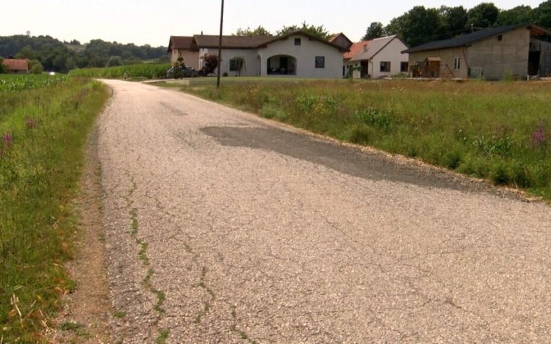 dz-destrnik cesta.jpg