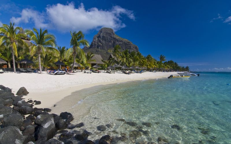 Mogočna gora Le Morne Brabant v ozadju, Mauritius
