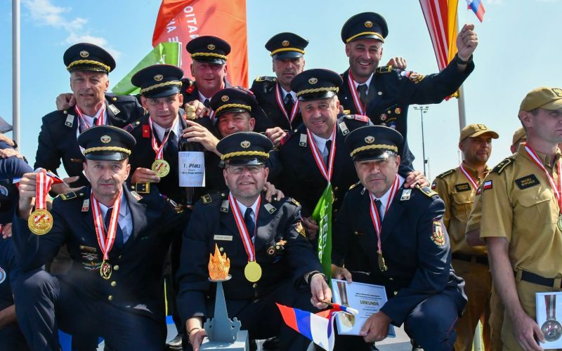 Zlata medalja za poklicne gasilce Krke iz Novega mesta