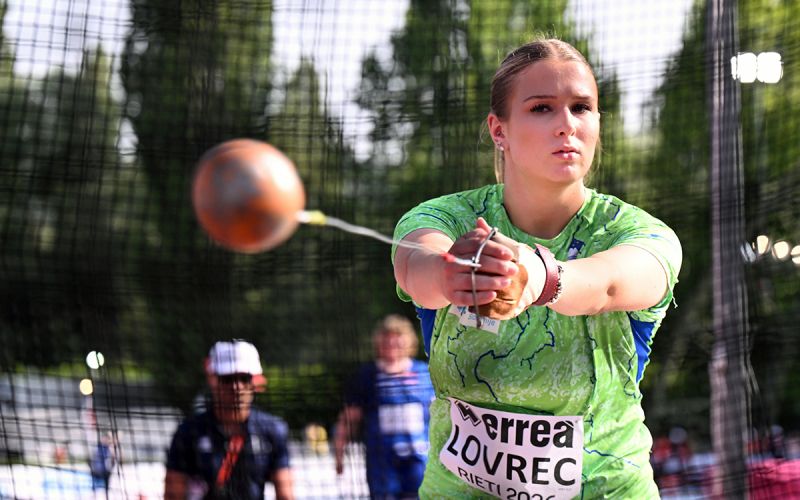 oriana lovrec kladivo.jpg