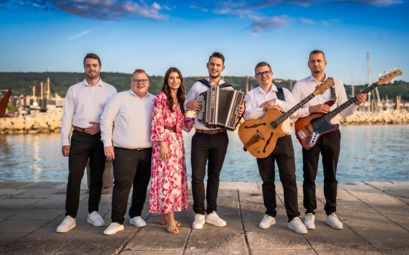 Ansambel PIK in Nika Svetlin predstavljajo novo glasbeno Zgodbo z morja