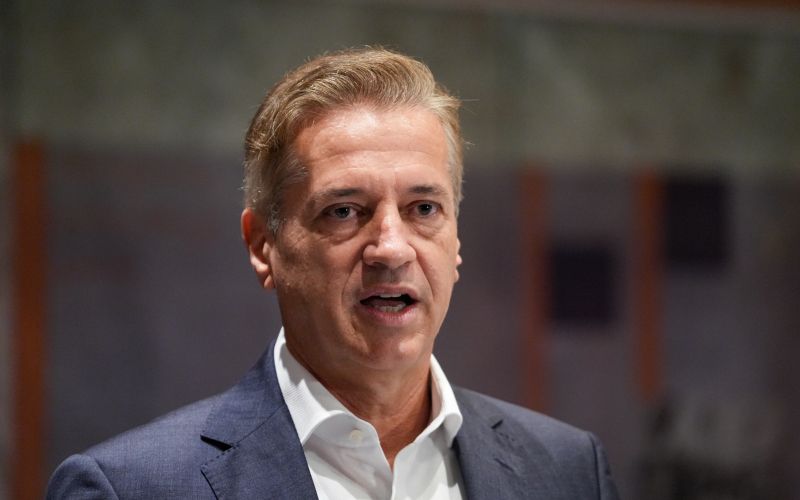 Robert Golob