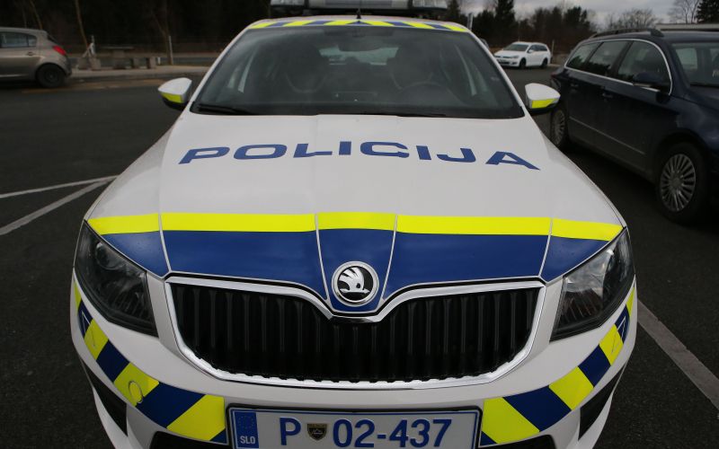 policija