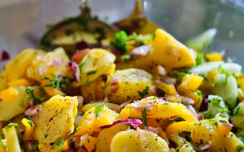 sinawa-potato-salad-4836398.jpg