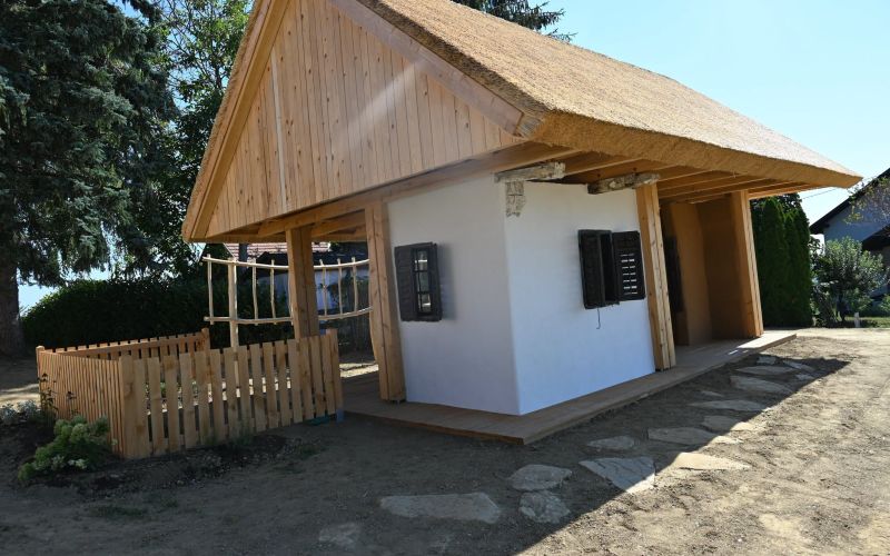 muzej-na-prostem-vinicarska-hisa, kog