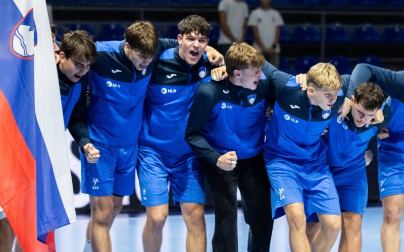 slovenija u18.jpg