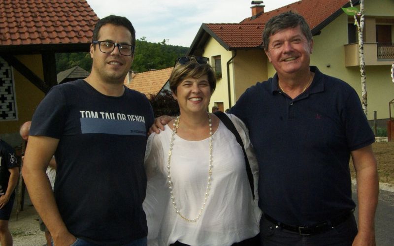 d27_druzabnatrojicaskocjan.jpg