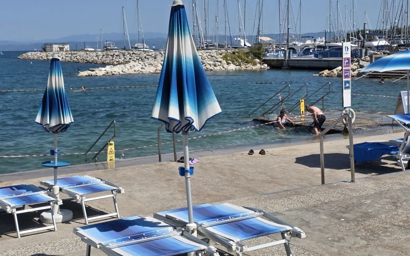 plaža delfin izola.jpg