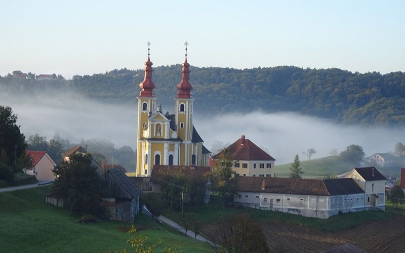 Sladka_Gora_cerkev01.jpg