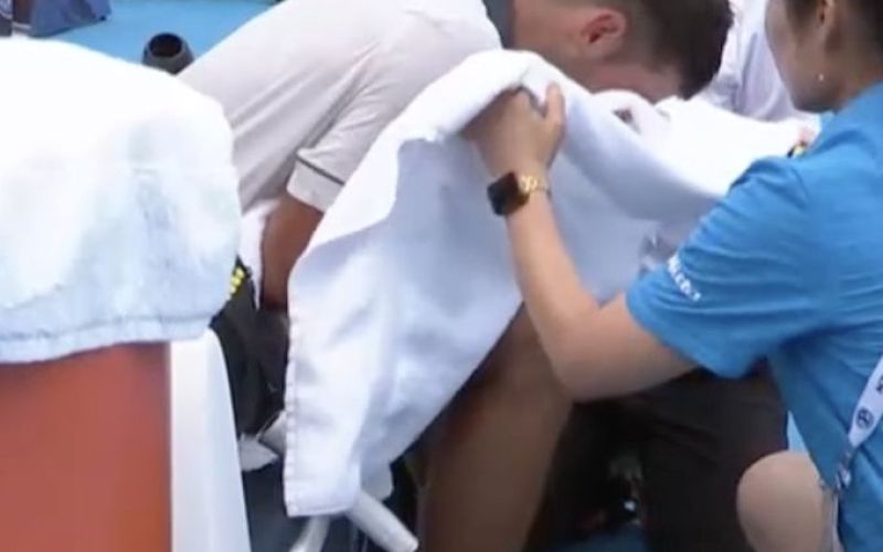 djokovic bruhanje.jpg