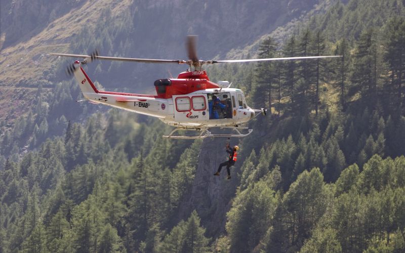 -helicopter-5363389.jpg