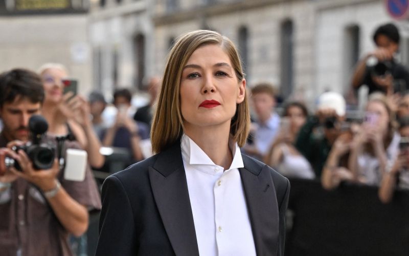 rosamund pike.jpg