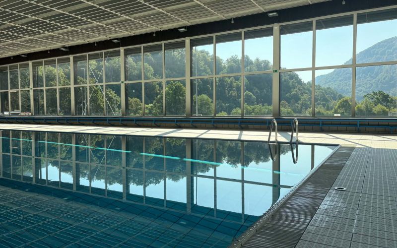 Bazen Hrastnik.jpg