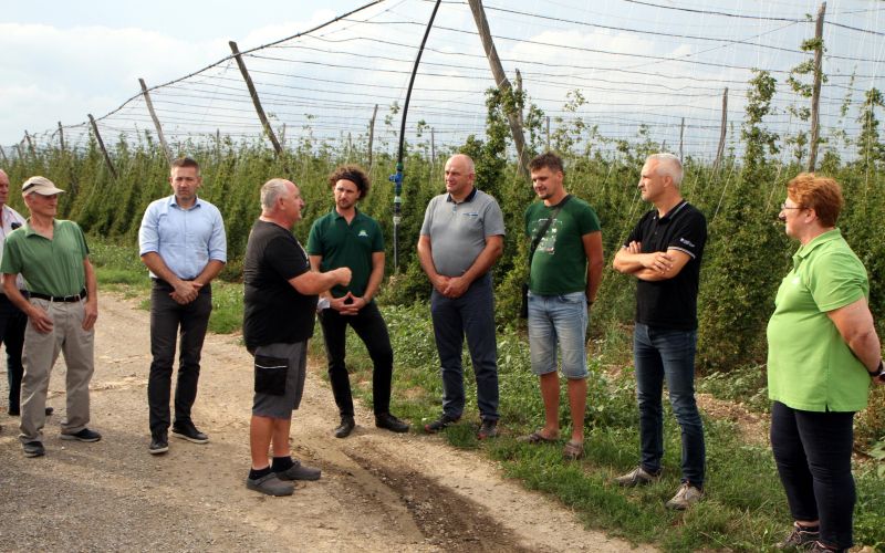 janez-cigler-kralj, hmeljarji, hmelj, terenski-obisk