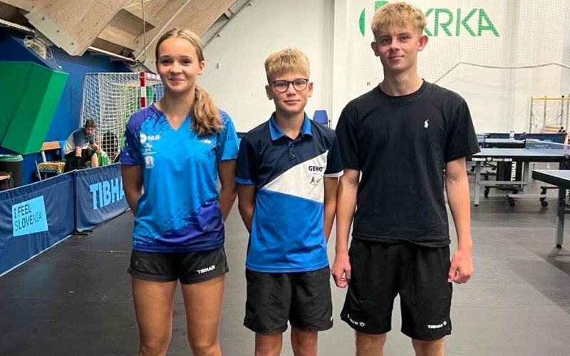 namizni_tenis_Kundih_Safostnik_Koren_OK.jpg