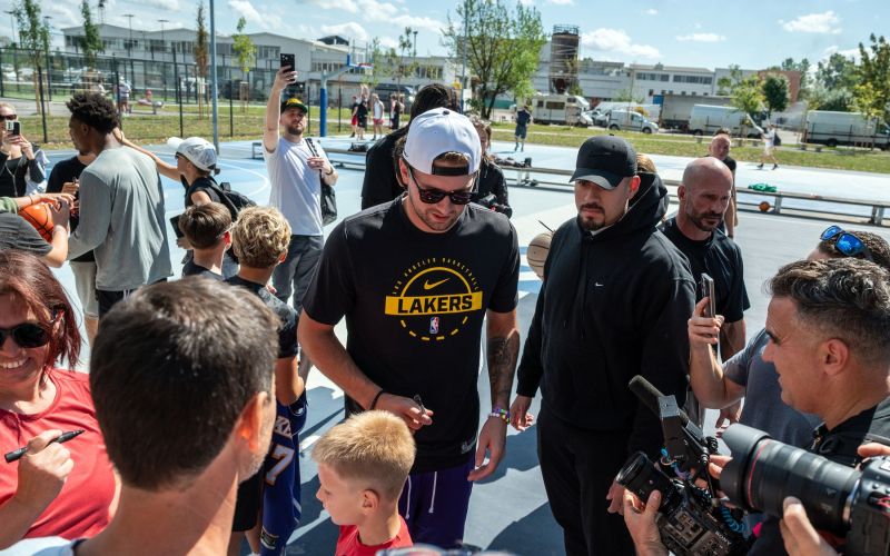 doncic lakers.jpg