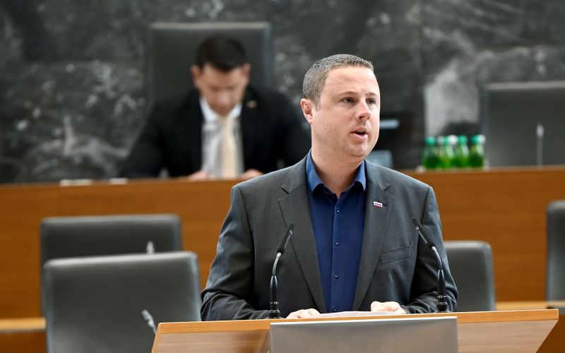 zan mahnic.jpg