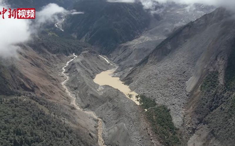 jezero, po poplavah, tibet.jpg