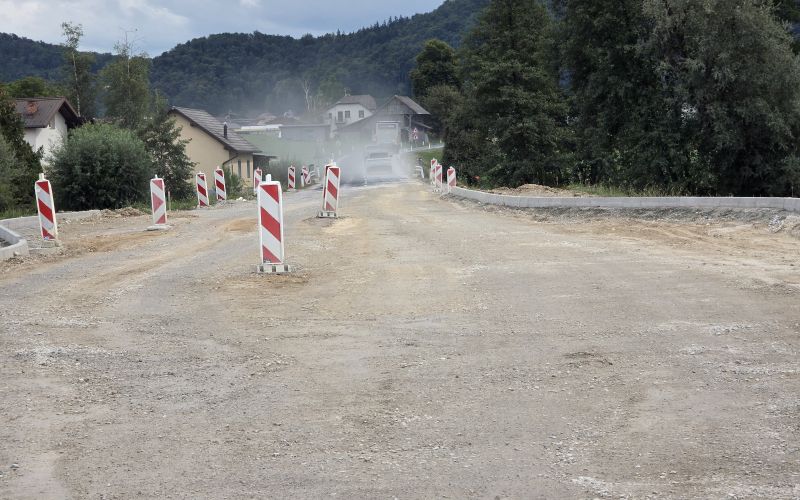 gradbisce, prasenje