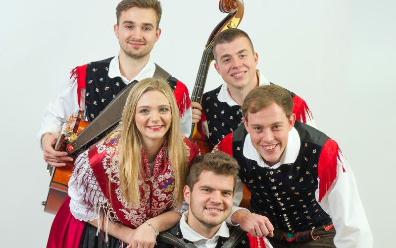 Ansambel WOW na Ptuj s skladbo, ki je doživela nepričakovan preobrat