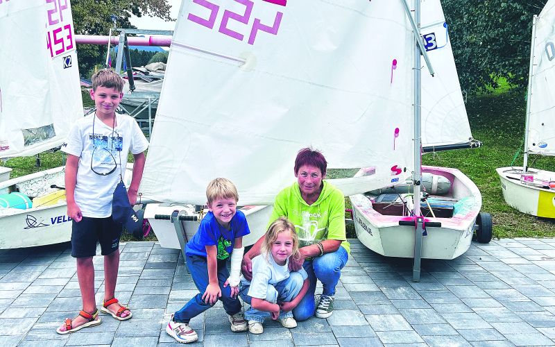 pikina regata otroci jadralci.jpg