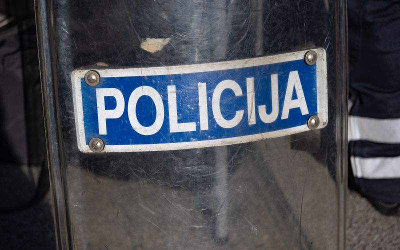 Policija