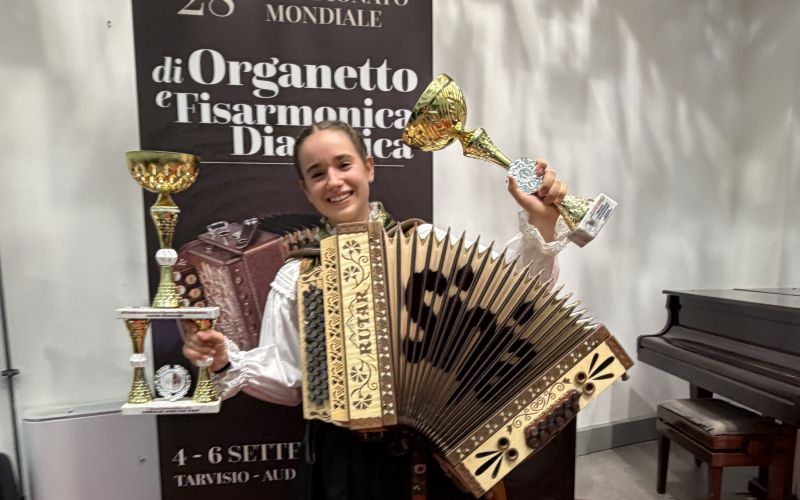 Šentjurčanka osvojila svetovni vrh na diatonični harmoniki