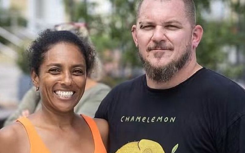 Irena Yebuah Tiran z Urošem Videtom, tonskim mojstrom na dobrodelnem opernem maratonu
