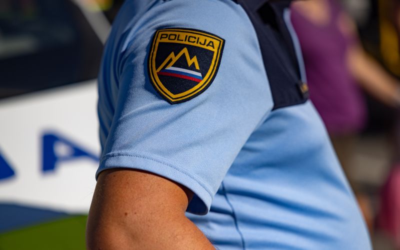 Policija