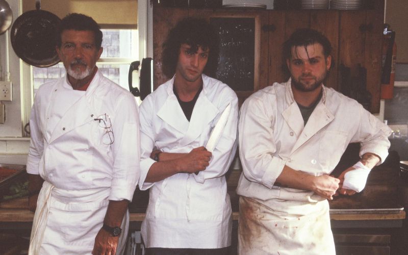 Antonio Banderas, Dominic Sessa in Leo Woodall v filmu Tony
