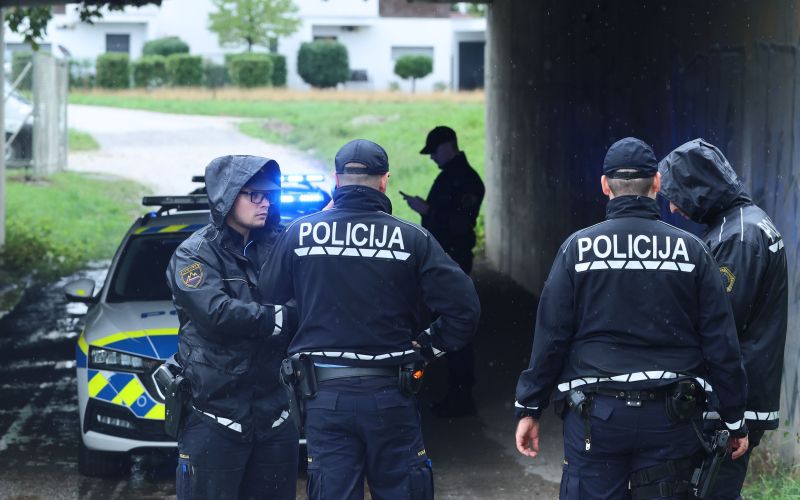 policija, smartno, iskanje, streljanje, slovenska-policija
