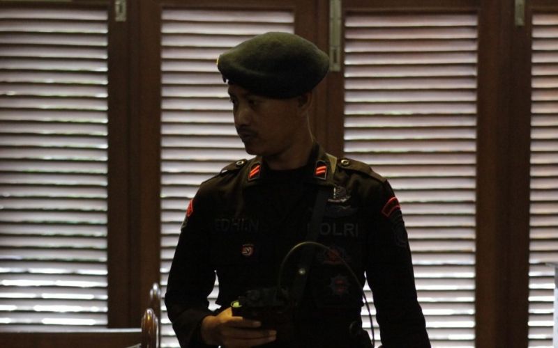 policija indonezija.jpg