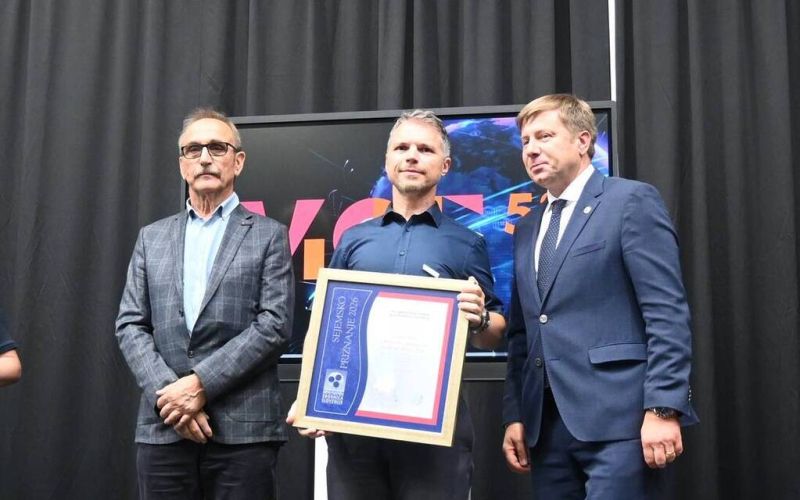 Zagozen_Prejem_nagrade_MOS 2026_Foto_OZS.jpg