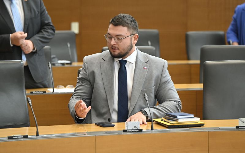 andrej poglajen.jpg