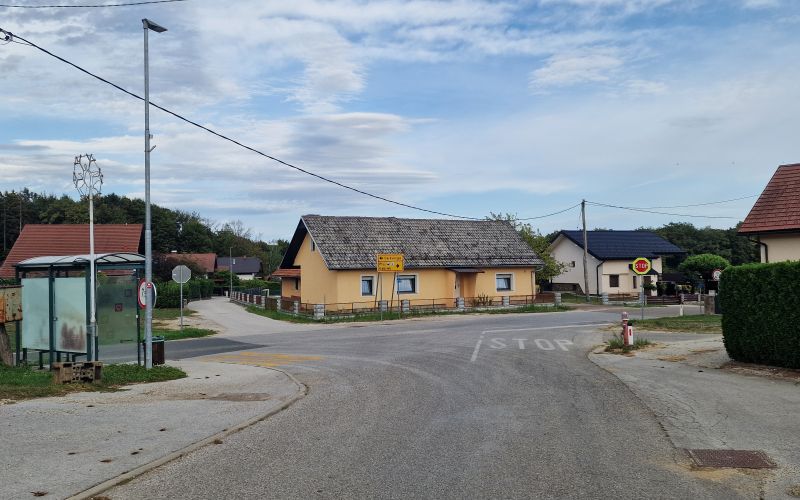 Sd-andraž krožišče1.jpg